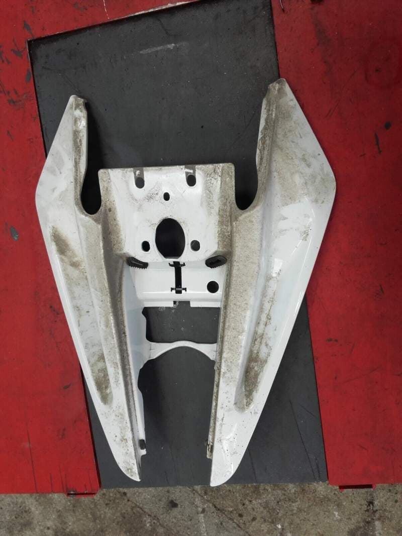 carénage coque arrière KTM 125 RC 14-20 — photo 2/3