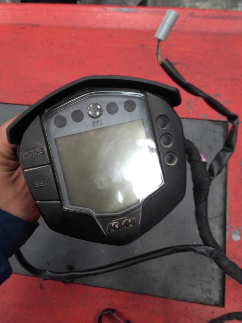 compteur tableau de bord KTM 125 RC 14-20 — photo 2/4