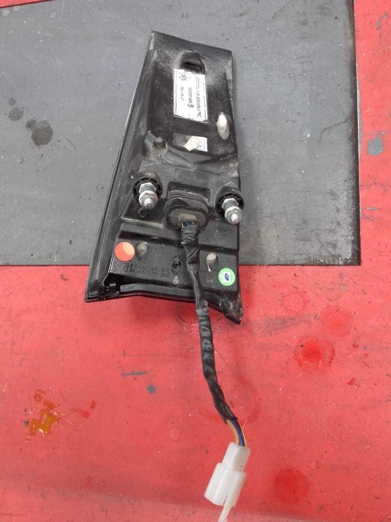 feu arrière KTM 125 RC 14-20 — photo 2/2