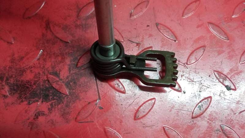 axe de selecteur Suzuki 750 GSXF gr78a — photo 2/2