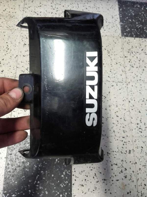 carénage jonction de coque arriere Suzuki 750 GSXF gr78a — photo 1/7