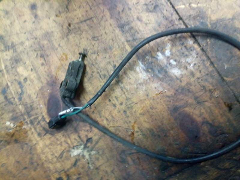 contacteur de bequille laterale Suzuki 750 GSXF gr78a — photo 1/1
