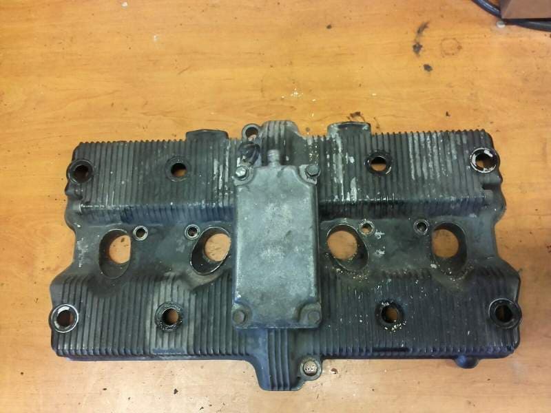 couvre culasse cache culbuteur Suzuki 750 GSXF gr78a — photo 1/4