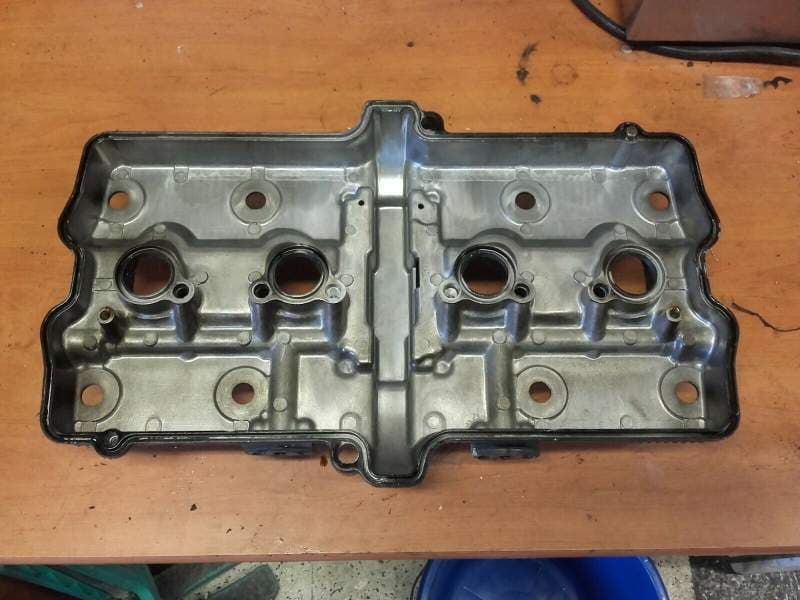couvre culasse cache culbuteur Suzuki 750 GSXF gr78a — photo 2/4