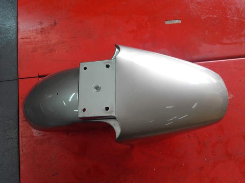 garde boue avant Suzuki 750 GSXF gr78a — photo 2/3