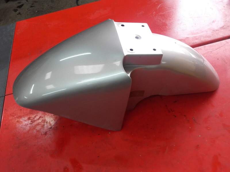 garde boue avant Suzuki 750 GSXF gr78a — photo 3/3