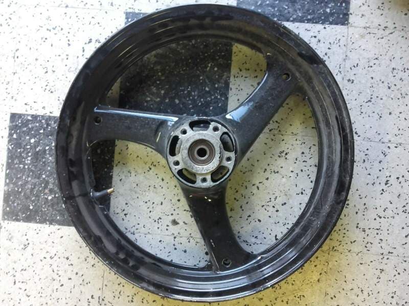 Jante avant Suzuki 750 GSXF gr78a — photo 1/2