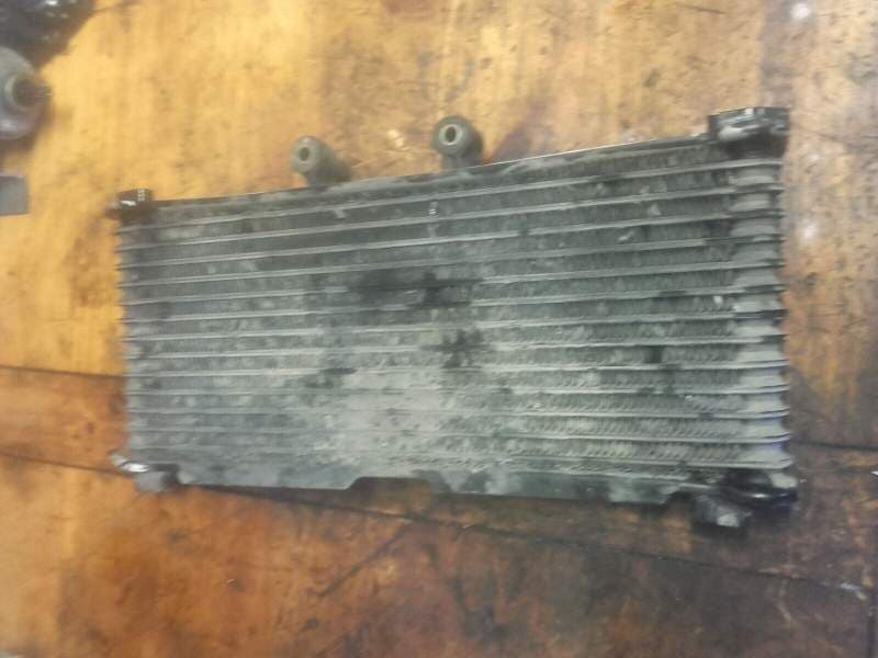 radiateur d’huile Suzuki 750 GSXF gr78a — photo 2/2