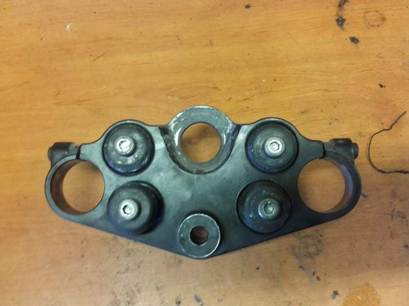 té de fourche superieur Suzuki 750 GSXF gr78a — photo 1/2