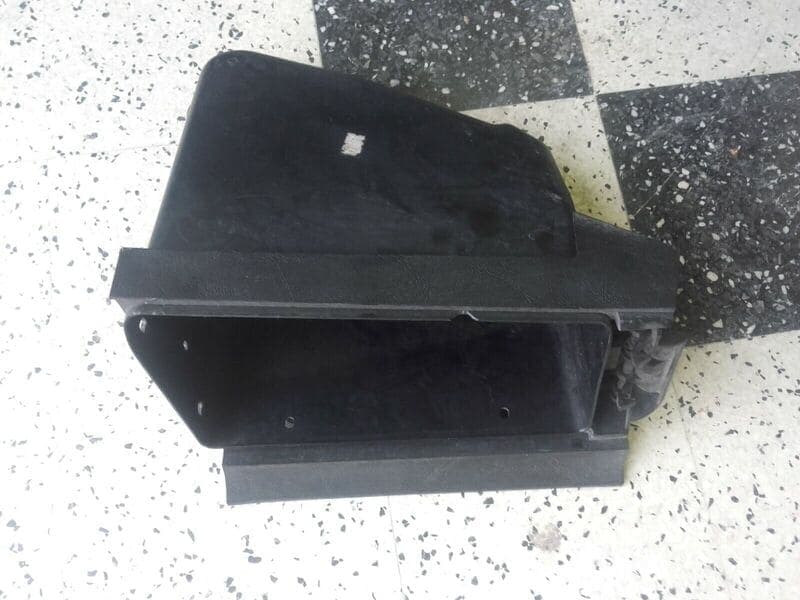 Boîte a gants gauche BMW K75RT K75S K75 RT abs 89-97 — photo 1/2