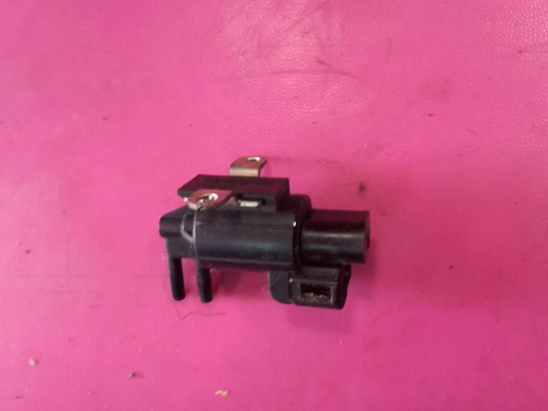 capteur de depression Suzuki 1000 TLS — photo 1/2