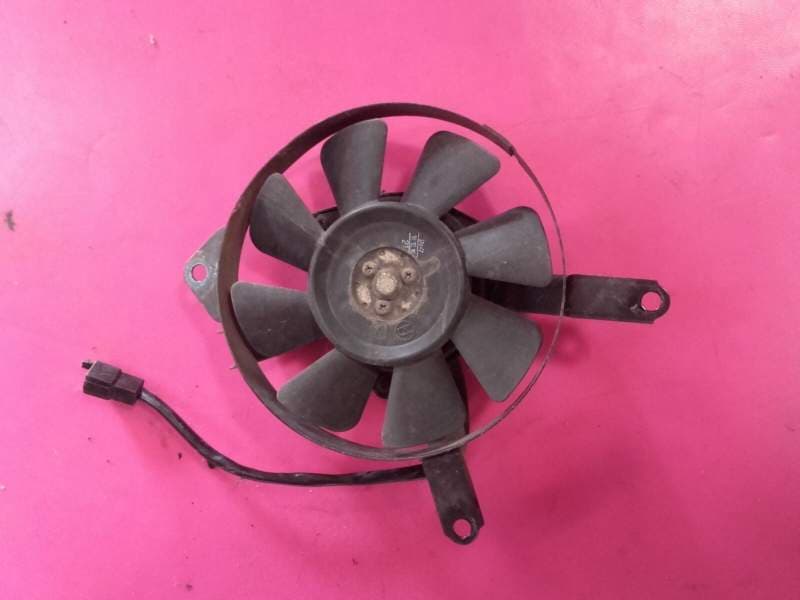 ventilateur de radiateur Suzuki 1000 TLS — photo 1/2