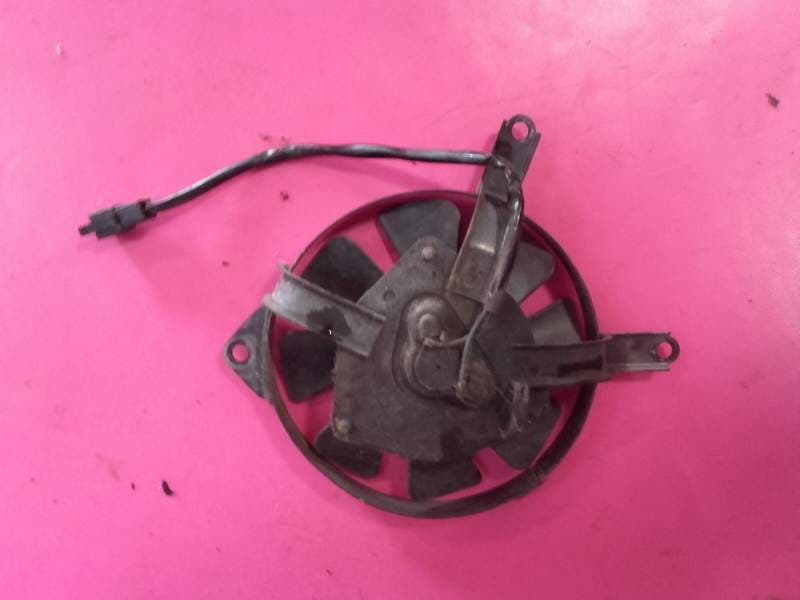 ventilateur de radiateur Suzuki 1000 TLS — photo 2/2