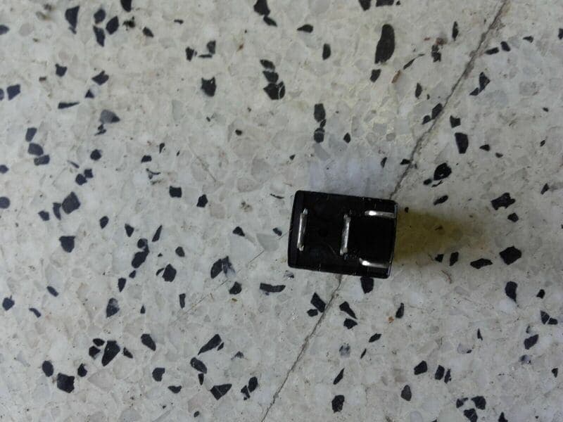 Relais électrique BMW K75RT K75S K75 RT abs 89-97 — photo 1/2