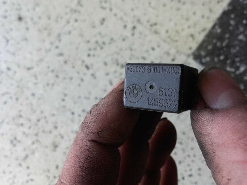 Relais électrique BMW K75RT K75S K75 RT abs 89-97 — photo 2/2
