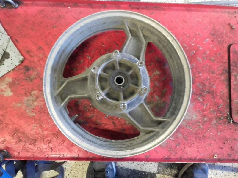 jante arriere Suzuki 1100 GSXF gv72c 88-93 — photo 4/6