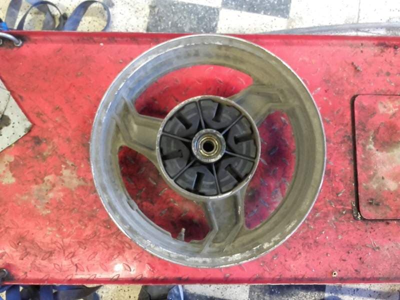 jante arriere Suzuki 1100 GSXF gv72c 88-93 — photo 6/6