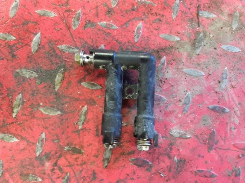 repartiteur de frein avant Suzuki 1100 GSXF gv72c 88-93 — photo 1/1