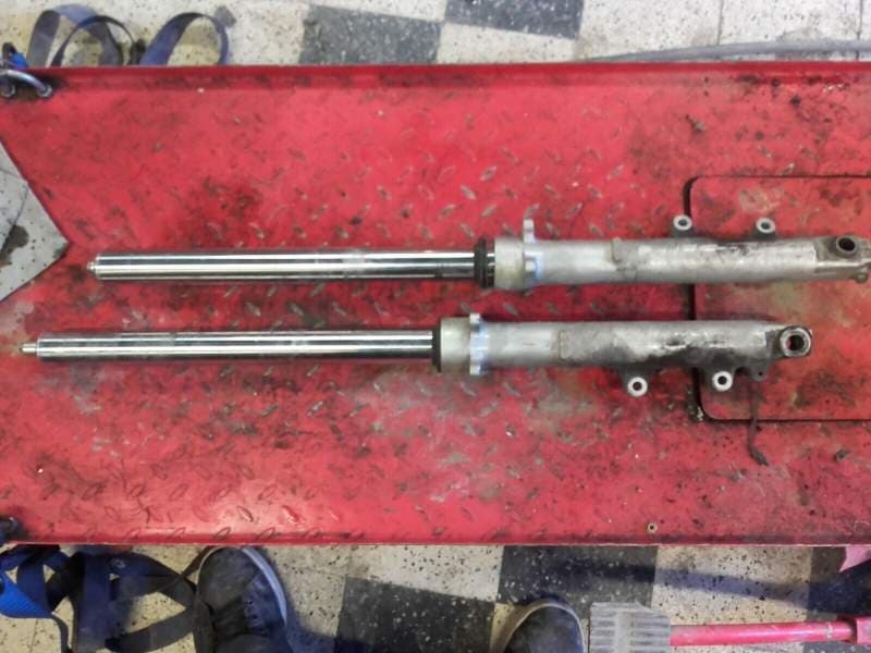 tubes de fourche Suzuki 1100 GSXF gv72c 88-93 — photo 1/6
