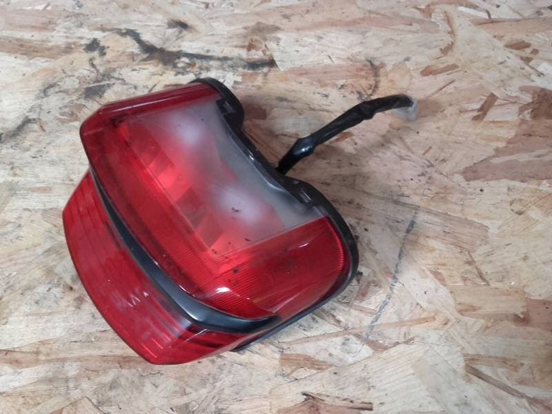 feu arriere Yamaha 1300 XJR 04-06 — photo 1/4