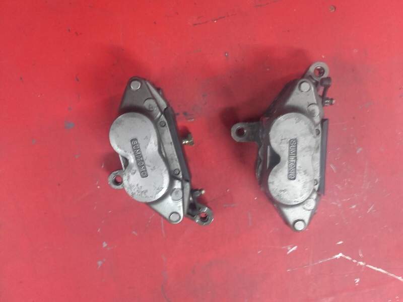 paire d’étriers de frein avant Yamaha 1200 XJR 4pu — photo 3/4