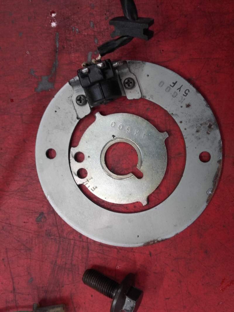 plateau platine capteur et doigt d’allumage Yamaha 1200 XJR 4pu — photo 2/2