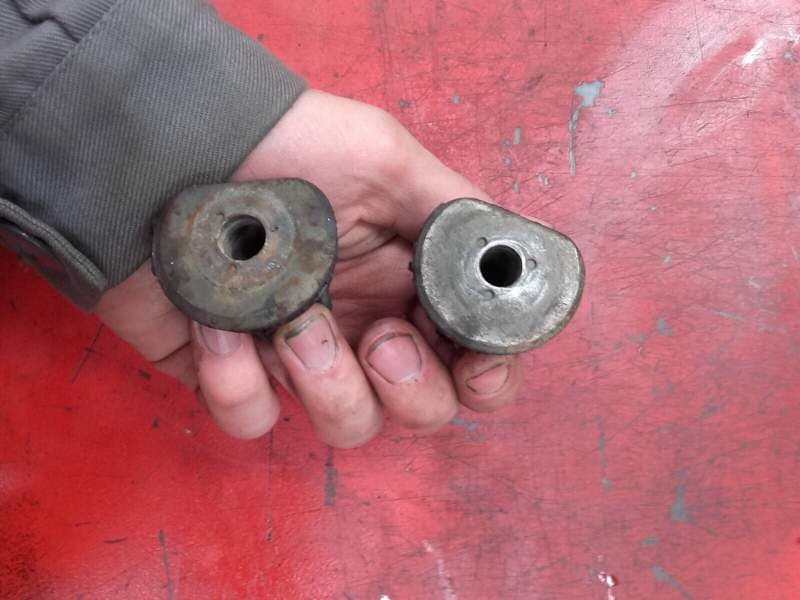 silent bloc support moteur Yamaha 1200 XJR — photo 2/2