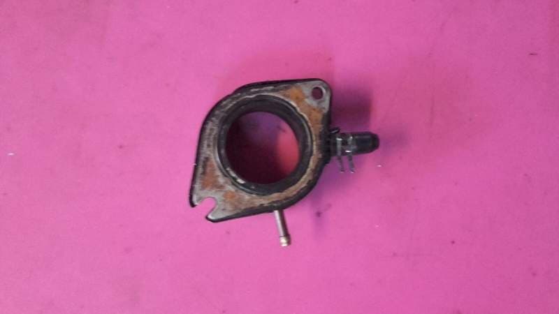pipe d’admission gauche (cylindre arriere) yamaha 1100 XV virago 3LP — photo 1/2