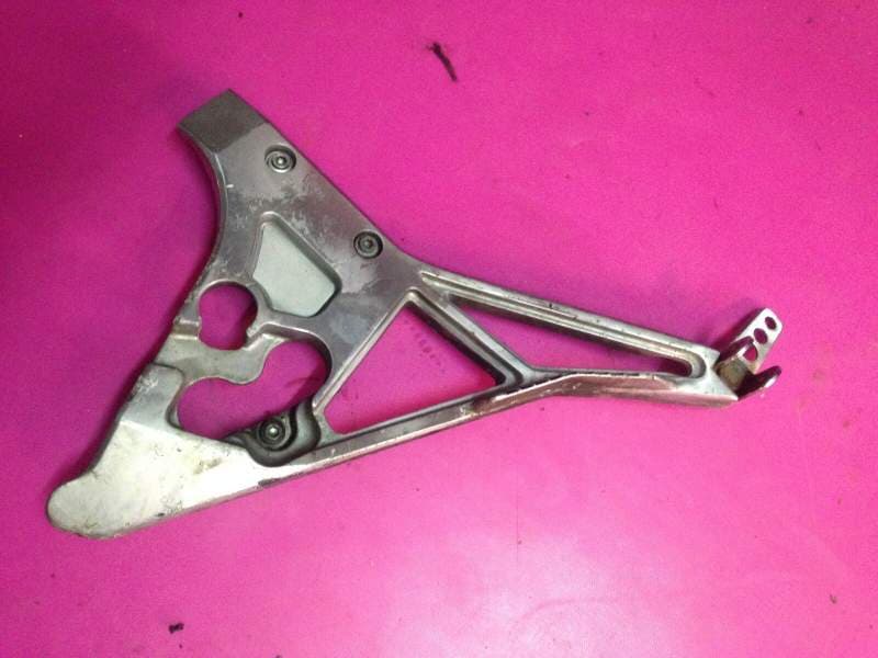 platine support cale cales pied reposes repose pieds gauche yamaha 1200 FJ 3cx — photo 1/1