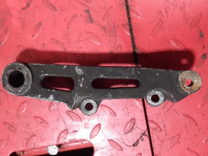 support d’etrier de frein arriere yamaha 1200 FJ 3cx — photo 2/2