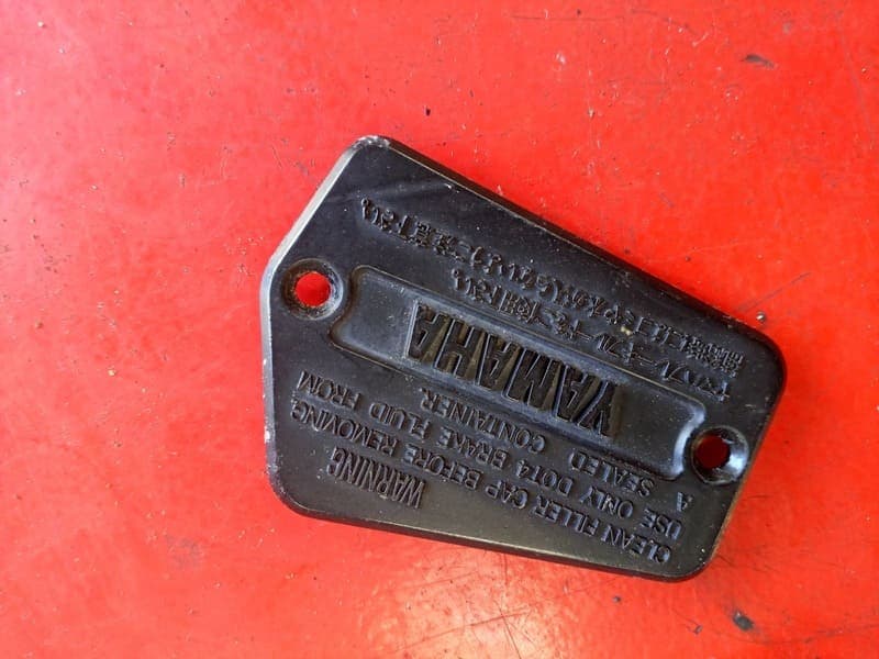 couvercle de maitre cylindre d’embrayage Yamaha 1200 Vmax V-Max — photo 1/2