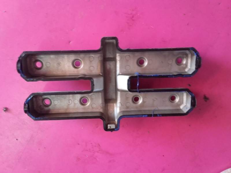 couvre culasse cache culbuteurs Yamaha YZF 1000 thunderace 4vd — photo 2/2