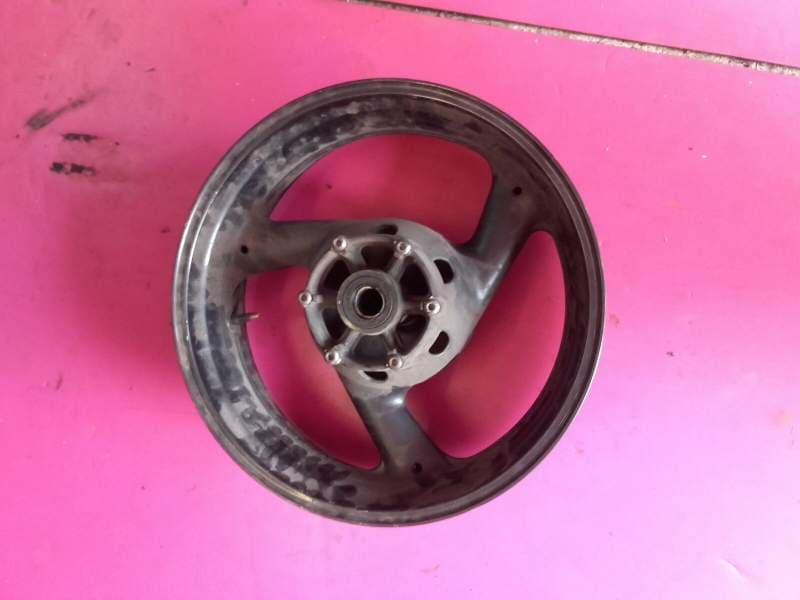 jante roue arriere Yamaha YZF 1000 thunderace 4vd — photo 1/2