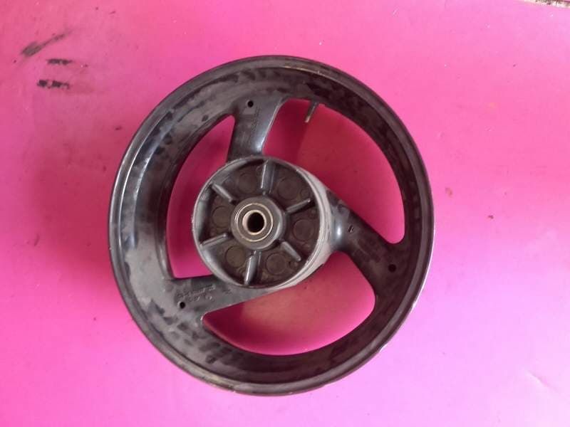 jante roue arriere Yamaha YZF 1000 thunderace 4vd — photo 2/2