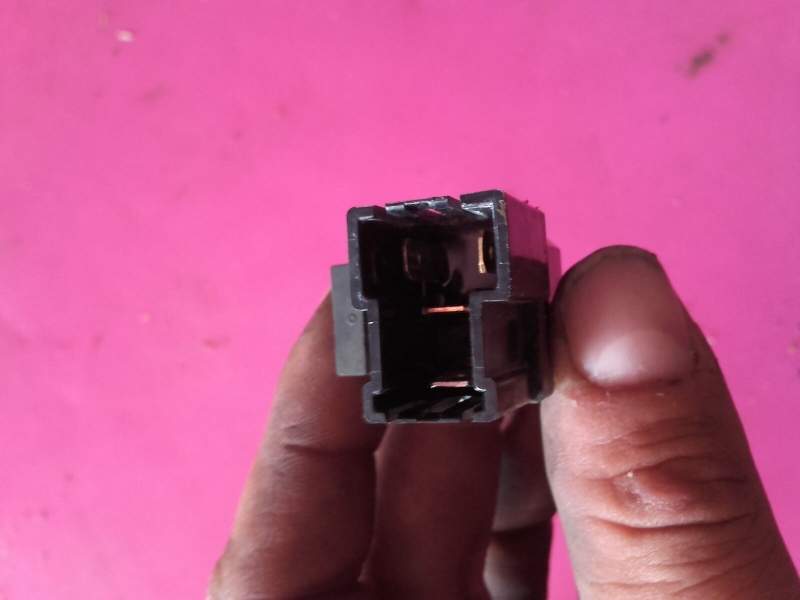 relais diode 4 broches Yamaha YZF 1000 thunderace 4vd — photo 1/1