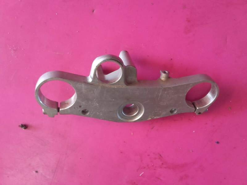 té de fourche superieur Yamaha YZF 1000 thunderace 4vd — photo 1/2