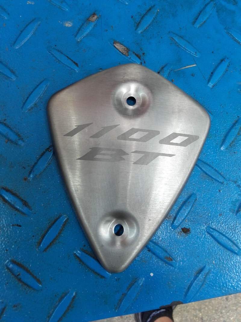 cache carburateur Yamaha 1100 BT Bulldog BT1100 — photo 1/1