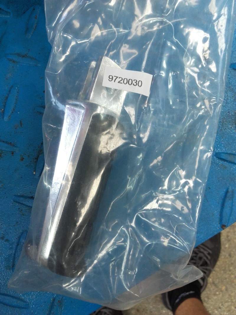 cale repose pied avant gauche Yamaha 1100 BT Bulldog BT1100 — photo 1/1