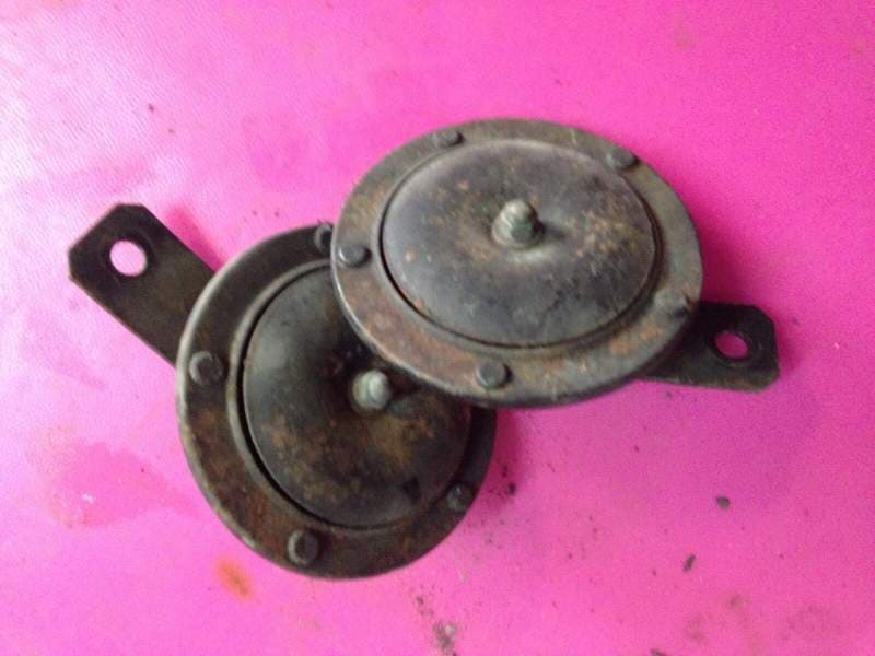 avertisseur sonore paire de klaxon Yamaha 900 XJ 31a 58l — photo 1/1