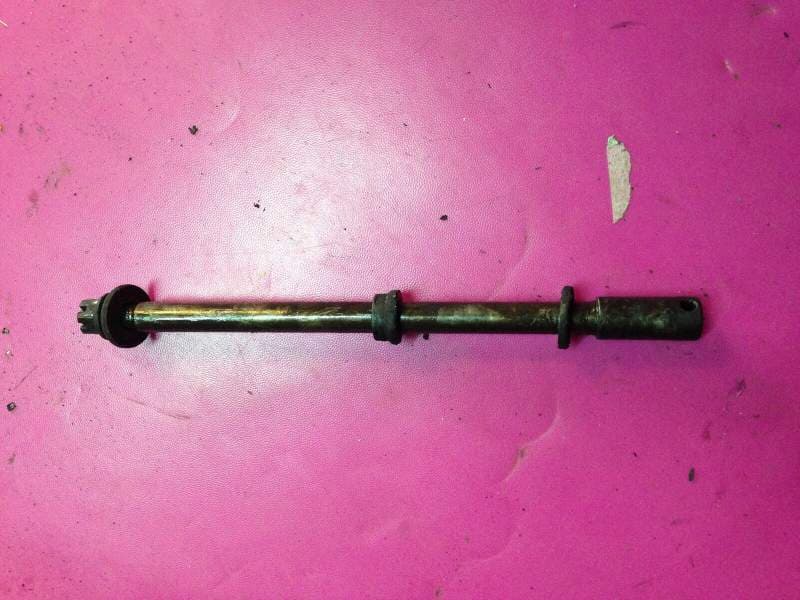axe de roue avant Yamaha 900 XJ 31a 58l — photo 1/1