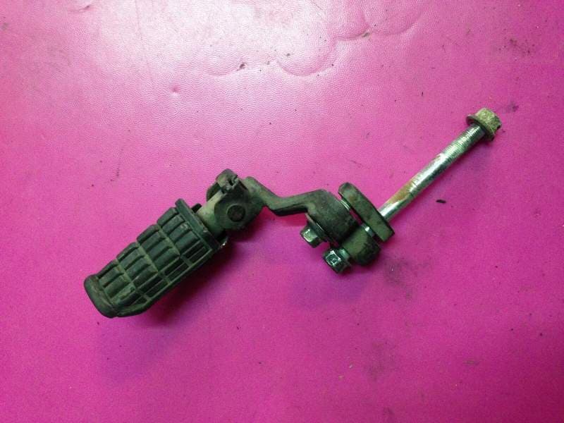 cale repose pied avant droit droite Yamaha 900 XJ 31a — photo 1/1