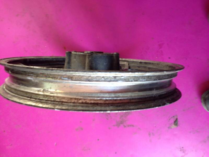 jante (roue) avant Yamaha 900 XJ 31a 58l — photo 2/2
