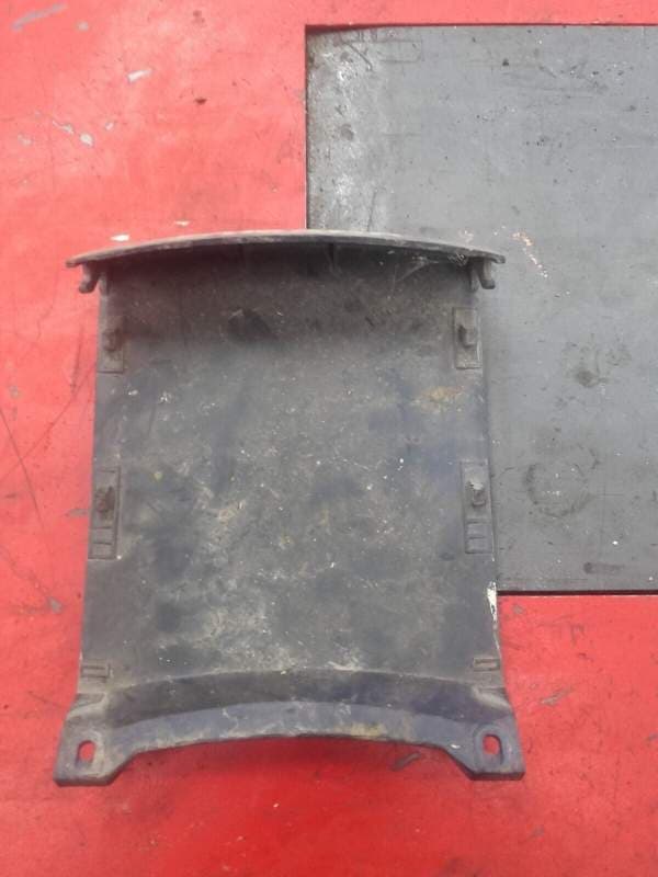 jonction de carénage coque arrière Yamaha 900 XJ Diversion 4km — photo 2/2