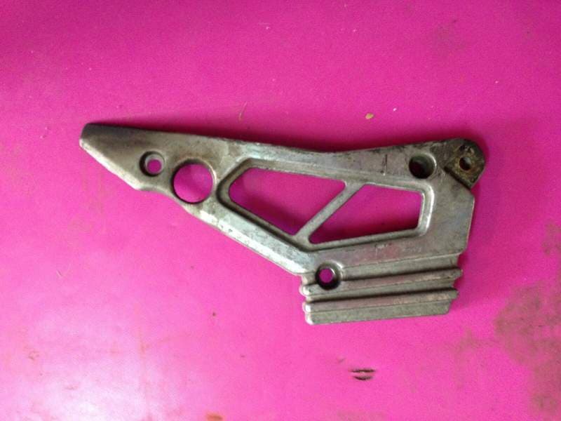 platine de repose cale pied droit droite Yamaha 900 XJ 31a 58l — photo 1/1