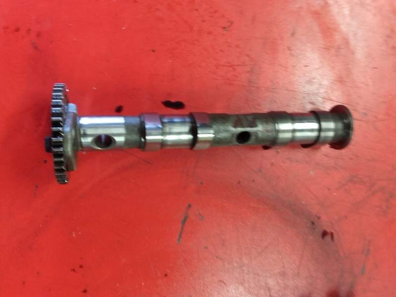 arbre a cames d’echappement Yamaha 850 TDM 4tx — photo 1/1