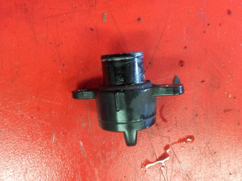 bouchon de remplissage d’huile Yamaha 850 TDM 4tx — photo 2/2