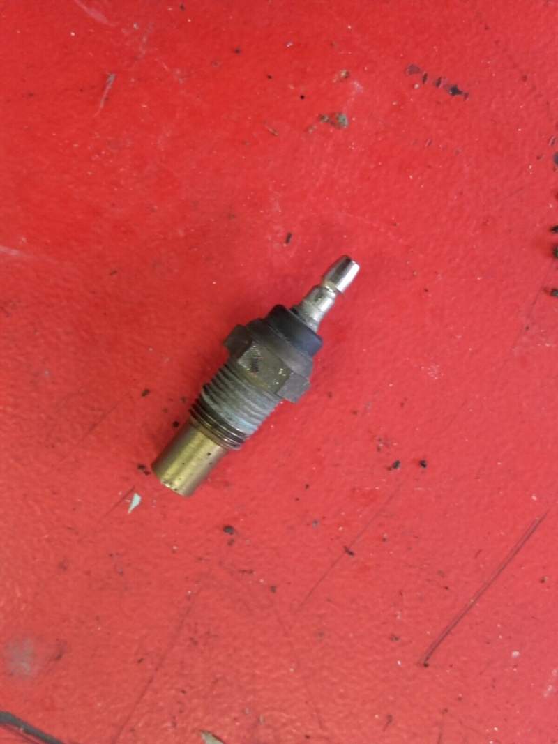 capteur sonde de temperature de thermostat Yamaha 850 TDM 4tx — photo 1/1