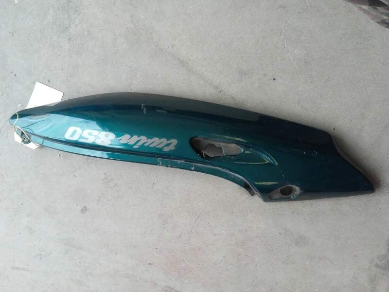 Carenage coque arriere droit droite Yamaha 850 TDM 4tx — photo 1/4