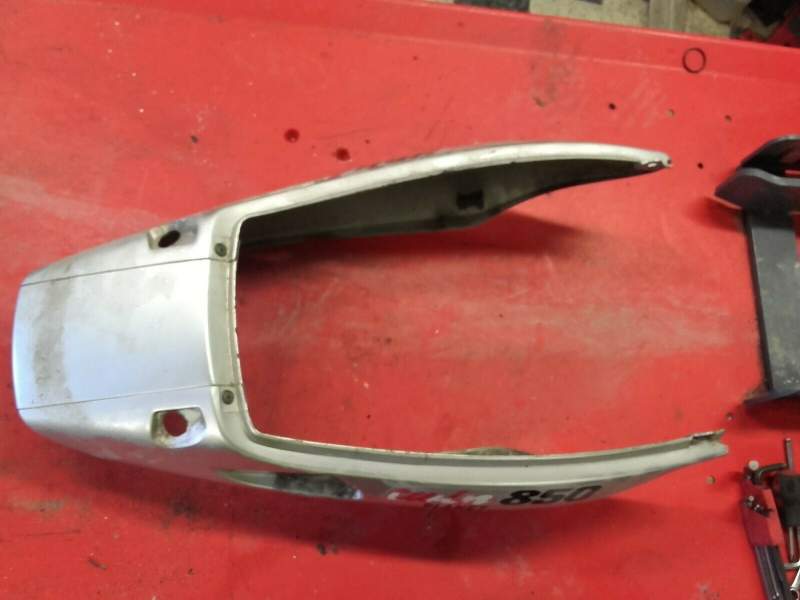 carenage coque arriere droite et gauche Yamaha 850 TDM 4tx — photo 1/6