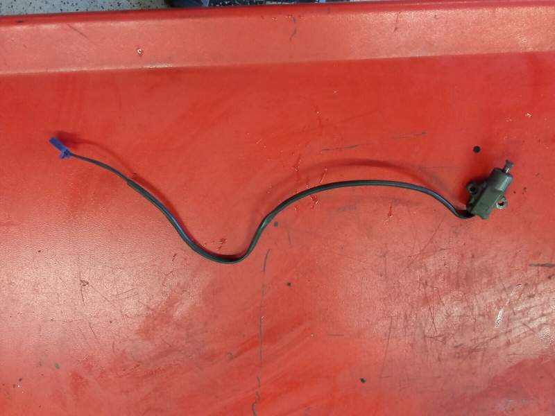 contacteur de bequille laterale Yamaha 850 TDM 4tx — photo 1/1